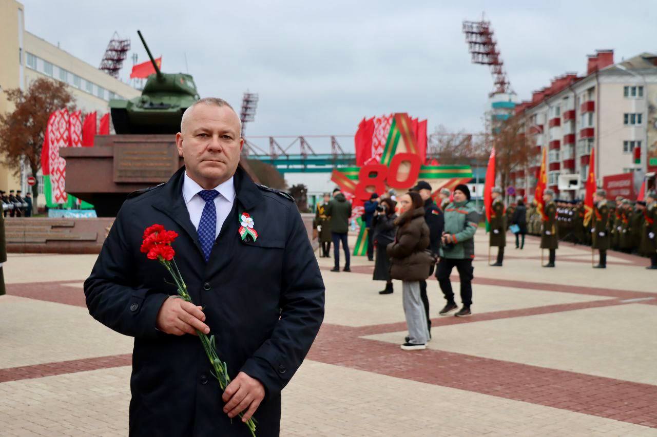 Сегодня отмечается 82-годовщина освобождения Гомеля от немецко-фашистских захватчиков Сегодня отмечается 82-годовщина освобождения Гомеля от немецко-фашистских захватчиков