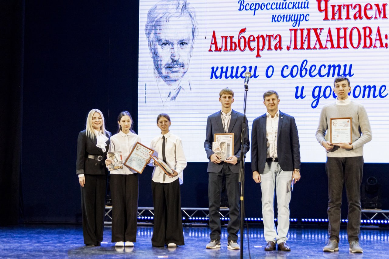 В Брянском Губернаторском Дворце им. Ю. А. Гагарина проходил благотворительный фестиваль «Разные возможности — равные права» В Брянском Губернаторском Дворце им. Ю. А. Гагарина проходил благотворительный фестиваль «Разные возможности — равные права»