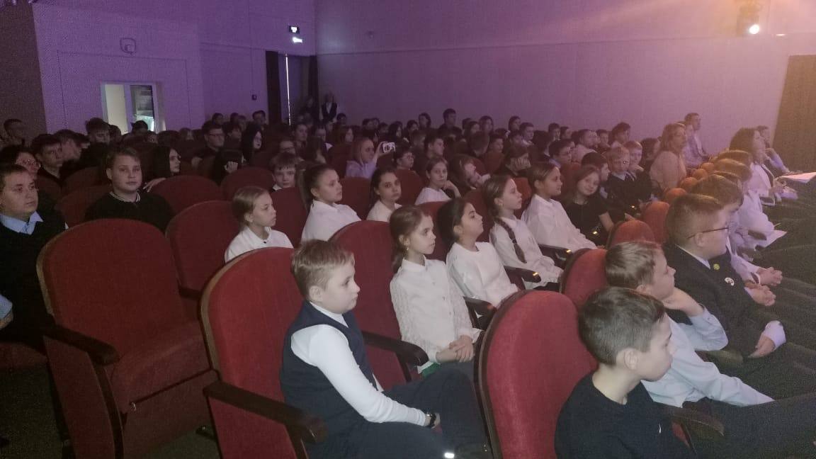 "РОМАНТИКА РОЯЛЯ" -. концерт для учащихся общеобразовательных школ Володарского района г. Брянска "РОМАНТИКА РОЯЛЯ" -. концерт для учащихся общеобразовательных школ Володарского района г. Брянска