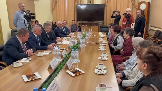 Александр Богомаз: В преддверии Дня матери уже не первый год проходят наши теплые, душевные встречи с мамами, воспитавшими Героев, настоящих патриотов