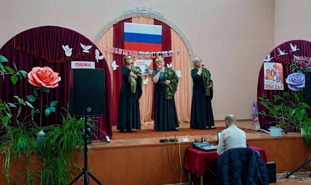 Многофункциональный автоклуб Погарского районного Дома культуры продолжает работу по проведению межмуниципальных концертов Многофункциональный автоклуб Погарского районного Дома культуры продолжает работу по проведению межмуниципальных концертов