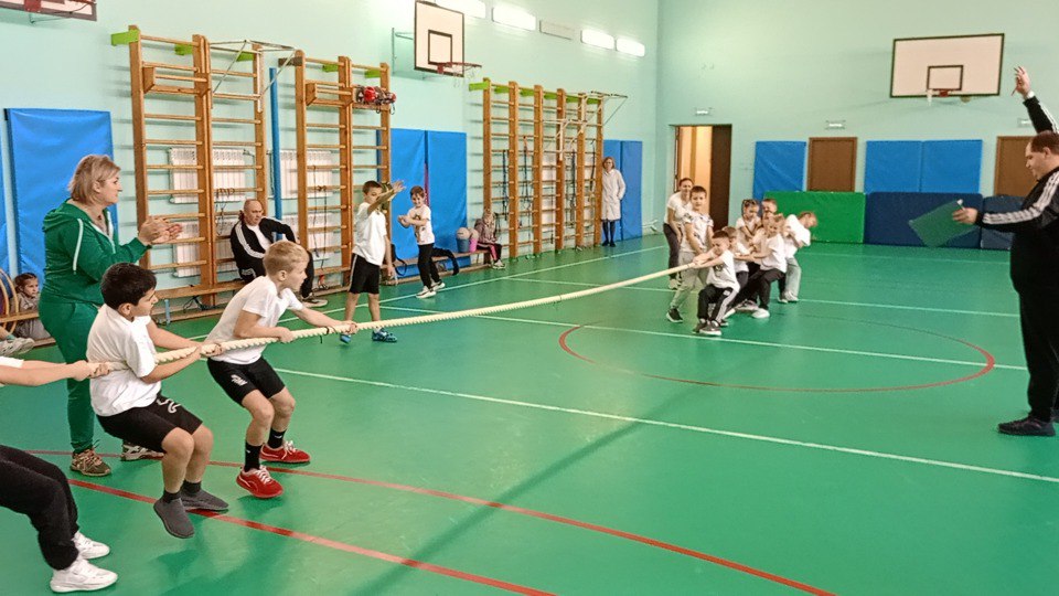 В Брасовском районе школьники приняли участие в «Веселых стартах» В Брасовском районе школьники приняли участие в «Веселых стартах»