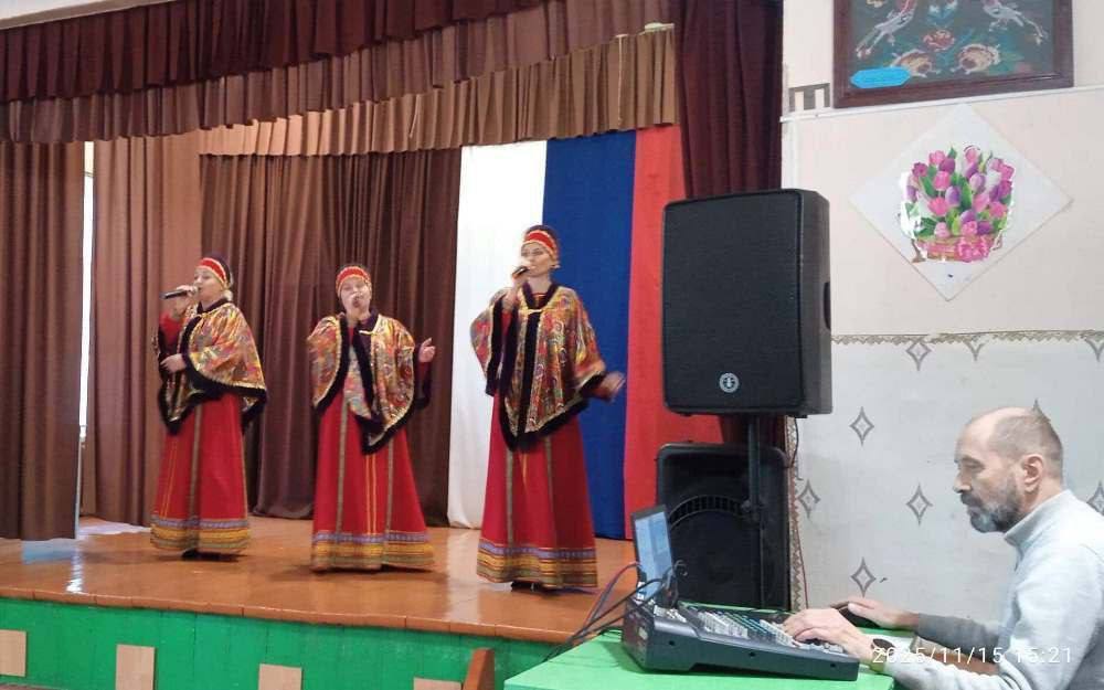 Многофункциональный автоклуб Погарского районного Дома культуры продолжает работу по проведению межмуниципальных концертов Многофункциональный автоклуб Погарского районного Дома культуры продолжает работу по проведению межмуниципальных концертов