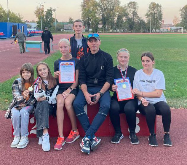 Брянский тренер Алексей Казорин — участник конкурса «Лучший тренер по лёгкой атлетике -2025» Брянский тренер Алексей Казорин — участник конкурса «Лучший тренер по лёгкой атлетике -2025»