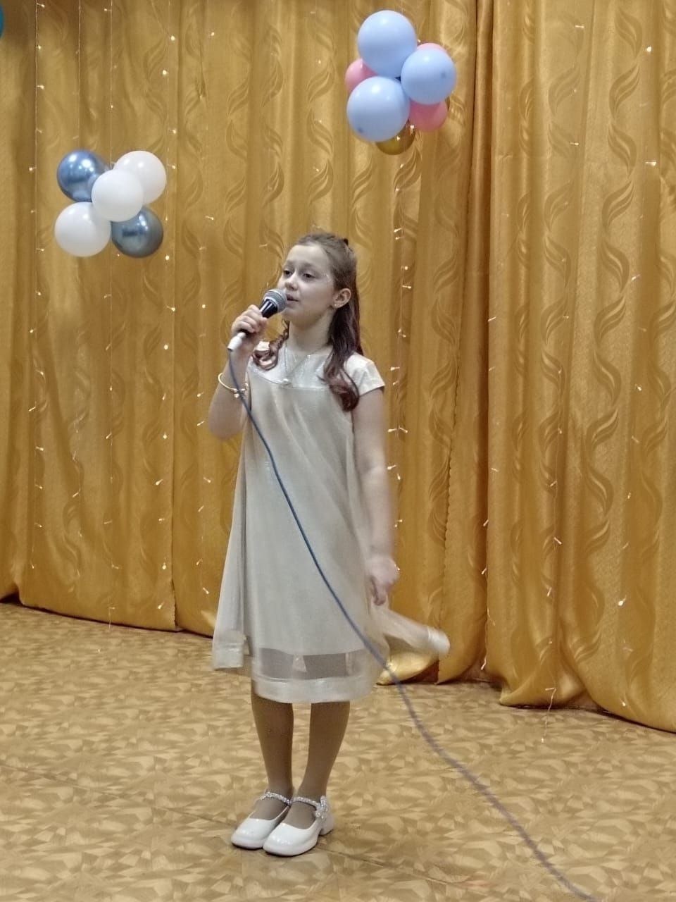 День матери-самый светлый, тёплый и добрый праздник, который отмечается в нашей стране в последнее воскресенье ноября День матери-самый светлый, тёплый и добрый праздник, который отмечается в нашей стране в последнее воскресенье ноября