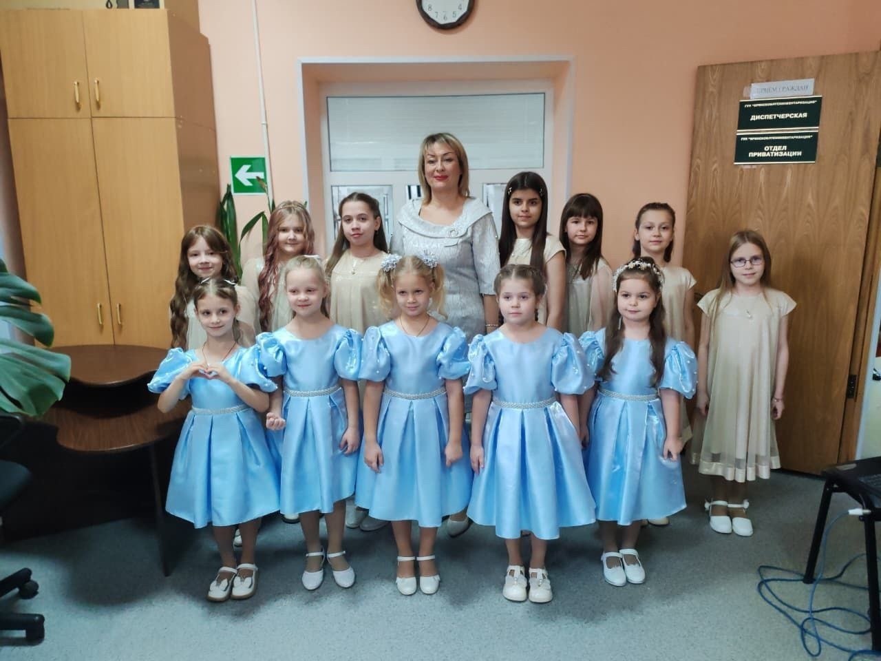 День матери-самый светлый, тёплый и добрый праздник, который отмечается в нашей стране в последнее воскресенье ноября День матери-самый светлый, тёплый и добрый праздник, который отмечается в нашей стране в последнее воскресенье ноября