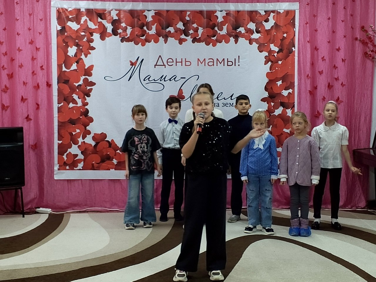 В «Центре социальной помощи семье и детям Дятьковского района» прошла концертно-игровая программа «Тепло сердец для милых мам» В «Центре социальной помощи семье и детям Дятьковского района» прошла концертно-игровая программа «Тепло сердец для милых мам»