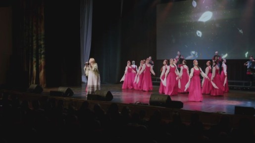 Видеоролик творческой команды общедоступных библиотек города Брянска о торжественном мероприятии ко Дню матери, прошедшем на сцене областной филармонии