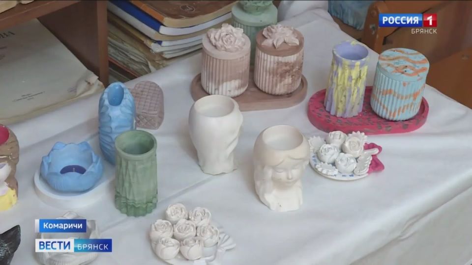 Комаричский педагог учит детей мастерству гипсовой лепки
