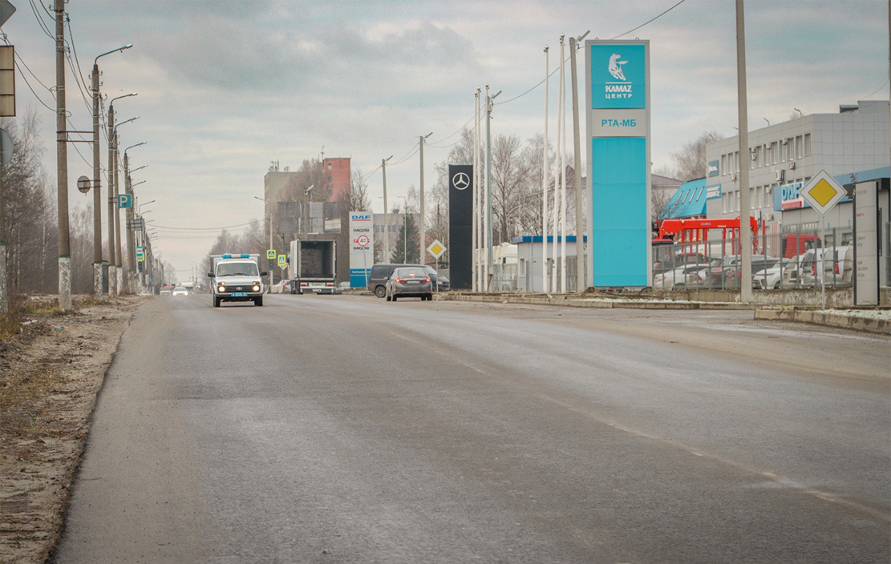 На улице Инженерной установили светофоры и остановочные павильоны На улице Инженерной установили светофоры и остановочные павильоны