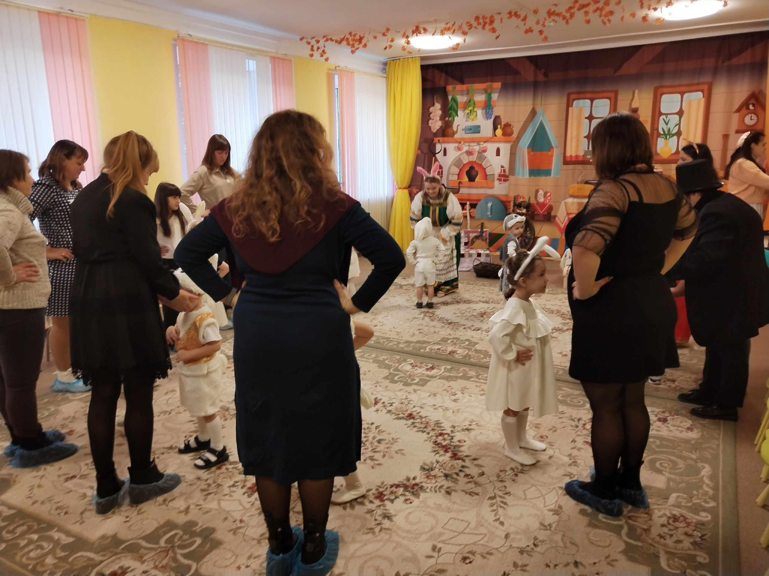 Ежегодно в России, в последнее воскресенье ноября, отмечается День матери Ежегодно в России, в последнее воскресенье ноября, отмечается День матери