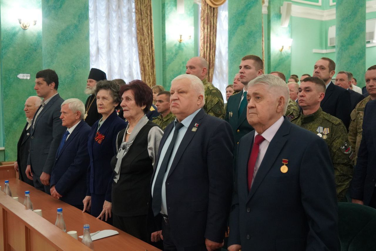 Александр Богомаз: Выступил на заседании Брянской областной Думы с ежегодным докладом о деятельности Правительства Брянской области в 2024 году и социально-экономическом развитии в 2025 году Александр Богомаз: Выступил на заседании Брянской областной Думы с ежегодным докладом о деятельности Правительства Брянской области в 2024 году и социально-экономическом развитии в 2025 году