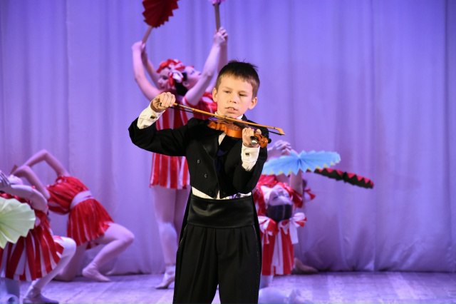 В городе Дятьково прошёл праздничный концерт «Той женщине, чьё имя – Мать!» В городе Дятьково прошёл праздничный концерт «Той женщине, чьё имя – Мать!»