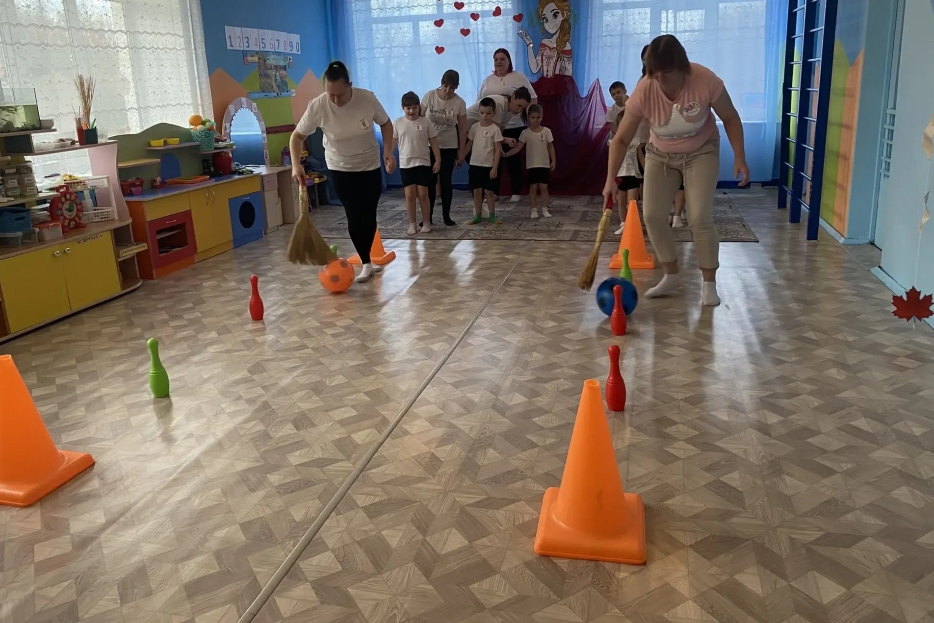 В МБДОУ – детский сад №24 «Яблонька» прошел невероятно веселый праздник, посвященный Дню Матери! В МБДОУ – детский сад №24 «Яблонька» прошел невероятно веселый праздник, посвященный Дню Матери!