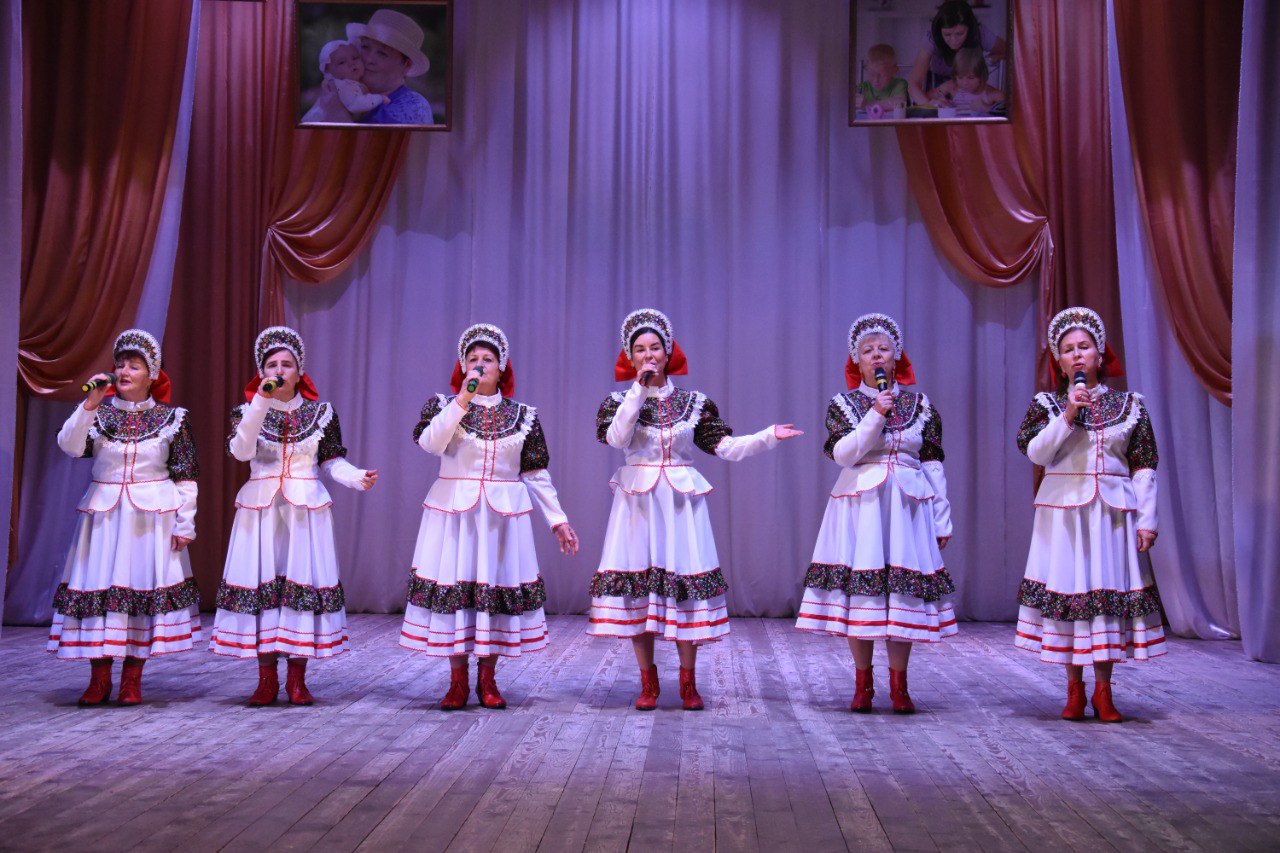 В городе Дятьково прошёл праздничный концерт «Той женщине, чьё имя – Мать!» В городе Дятьково прошёл праздничный концерт «Той женщине, чьё имя – Мать!»