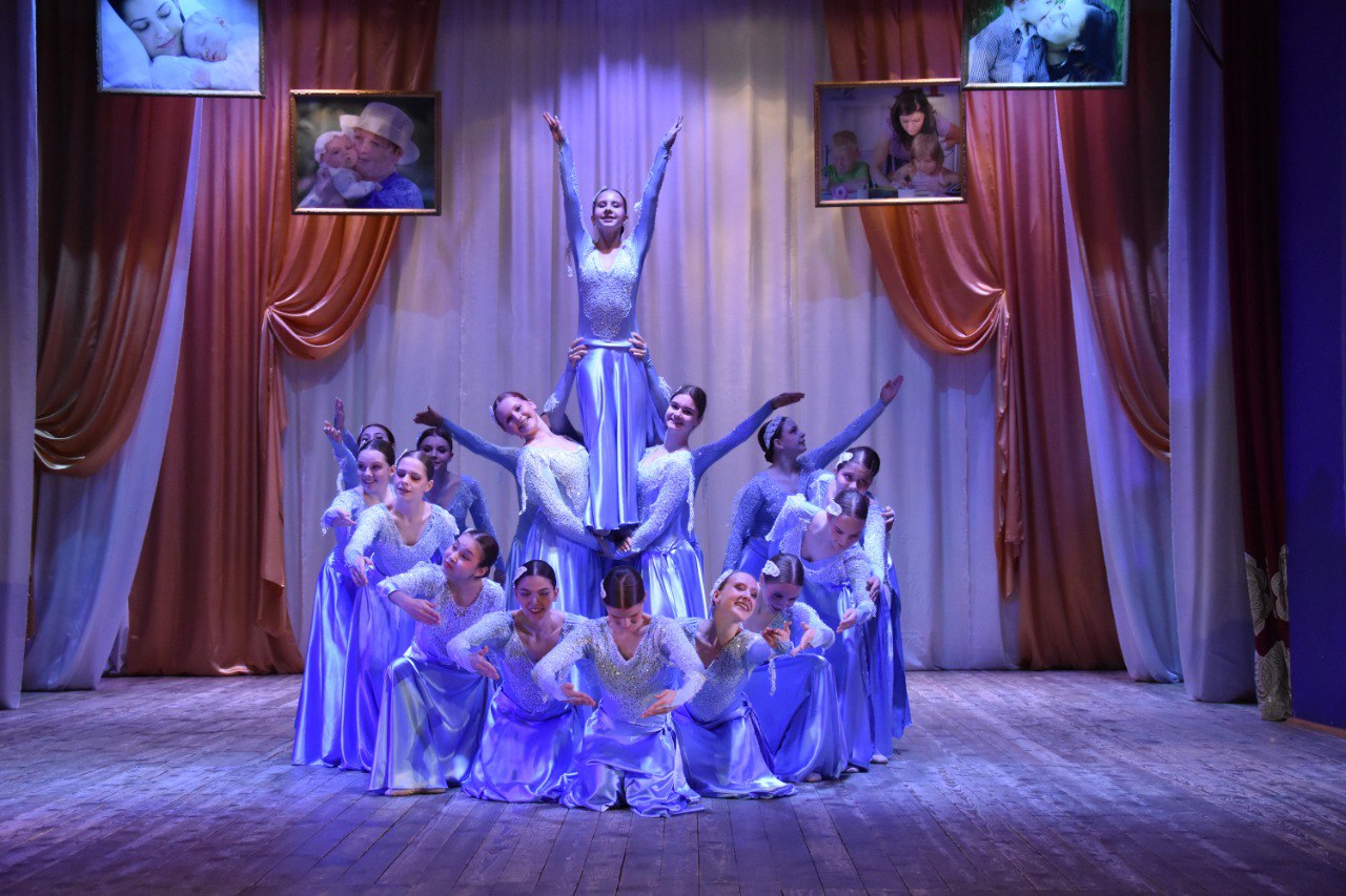 В городе Дятьково прошёл праздничный концерт «Той женщине, чьё имя – Мать!» В городе Дятьково прошёл праздничный концерт «Той женщине, чьё имя – Мать!»