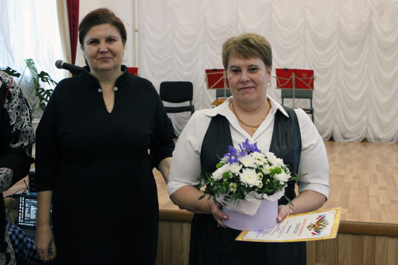 27ноября, в зале Детской школы искусств состоялось торжественное мероприятие, посвященное Дню работника сельского хозяйства. 27ноября, в зале Детской школы искусств состоялось торжественное мероприятие, посвященное Дню работника сельского хозяйства.