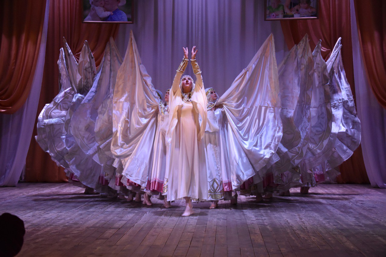 В городе Дятьково прошёл праздничный концерт «Той женщине, чьё имя – Мать!» В городе Дятьково прошёл праздничный концерт «Той женщине, чьё имя – Мать!»