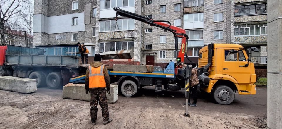 В «Лесных сараях» спасают газоны