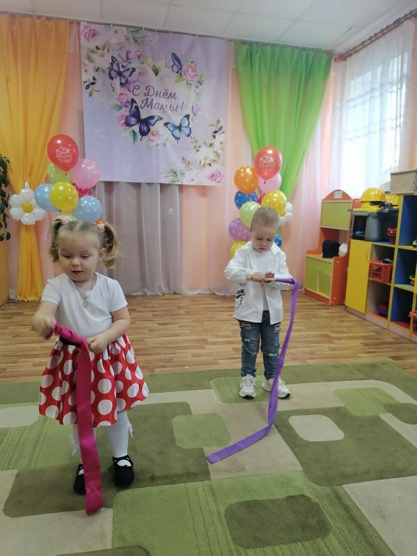 В МБДОУ №18 «Василёк» в замечательный праздник «День матери» мы традиционно поздравляем и выражаем огромную благодарность нашим любимым мамам