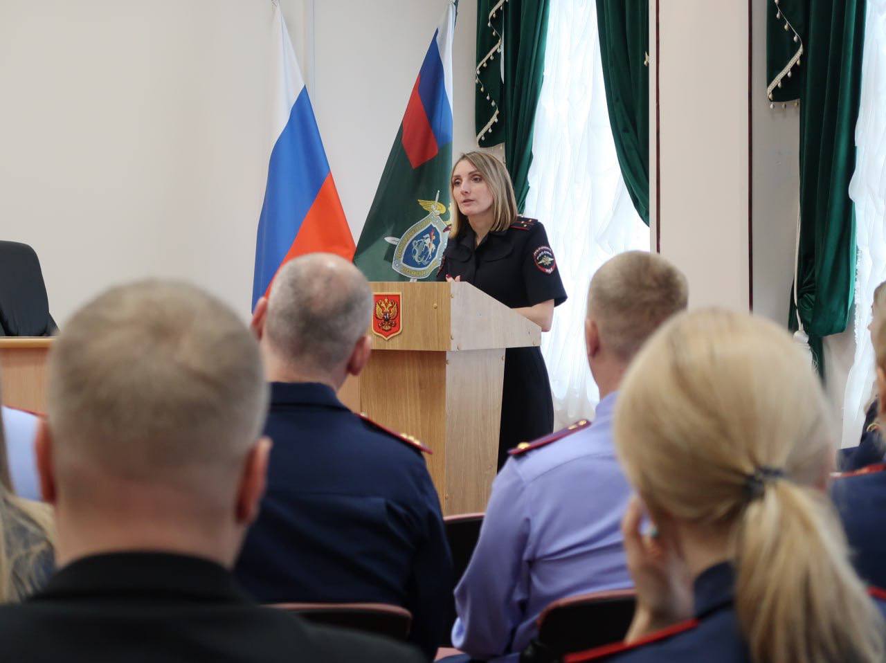 Брянские автоинспекторы провели занятие по дорожной безопасности для следователей регионального управления СК России