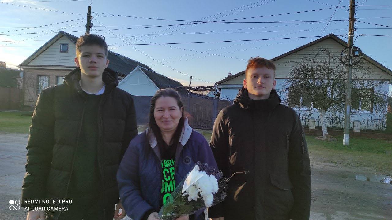 Поздравление матерей участников специальной военной операции с Днём матери в рамках акции «Мамы Героев» Поздравление матерей участников специальной военной операции с Днём матери в рамках акции «Мамы Героев»