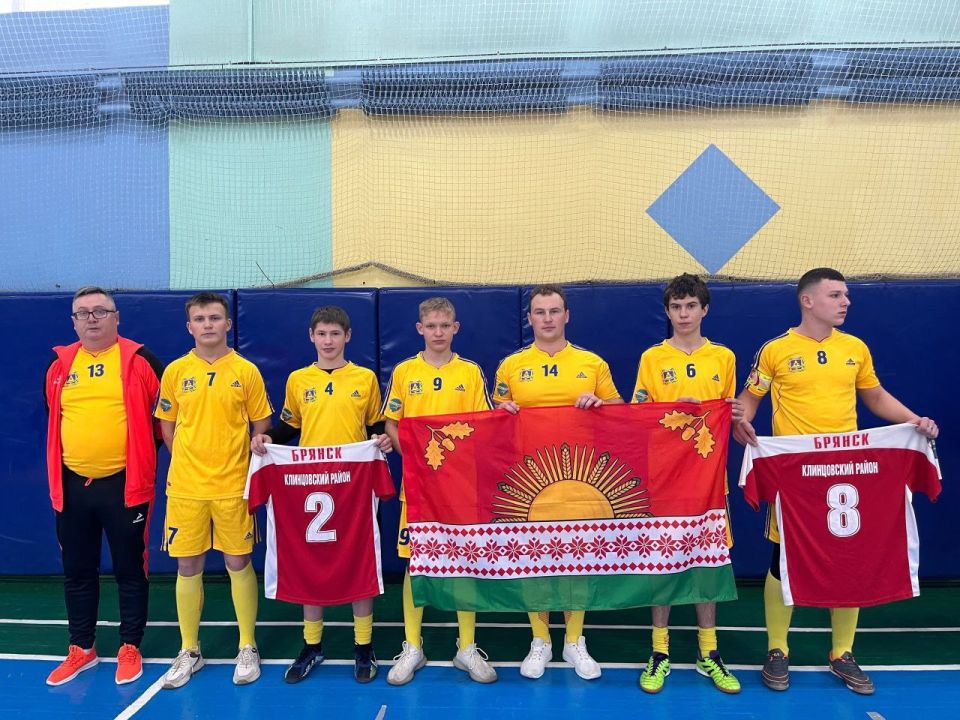 Только что прилетела отличная спортивная новость от нашего выдающего тренера, учителя физической культуры Смотровобудской средней школы