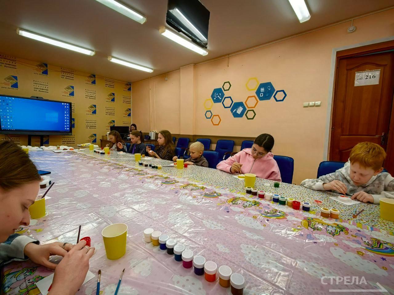 Проект «Женский клуб» в преддверие Дня матери провел встречу с мамами и женами защитников Проект «Женский клуб» в преддверие Дня матери провел встречу с мамами и женами защитников