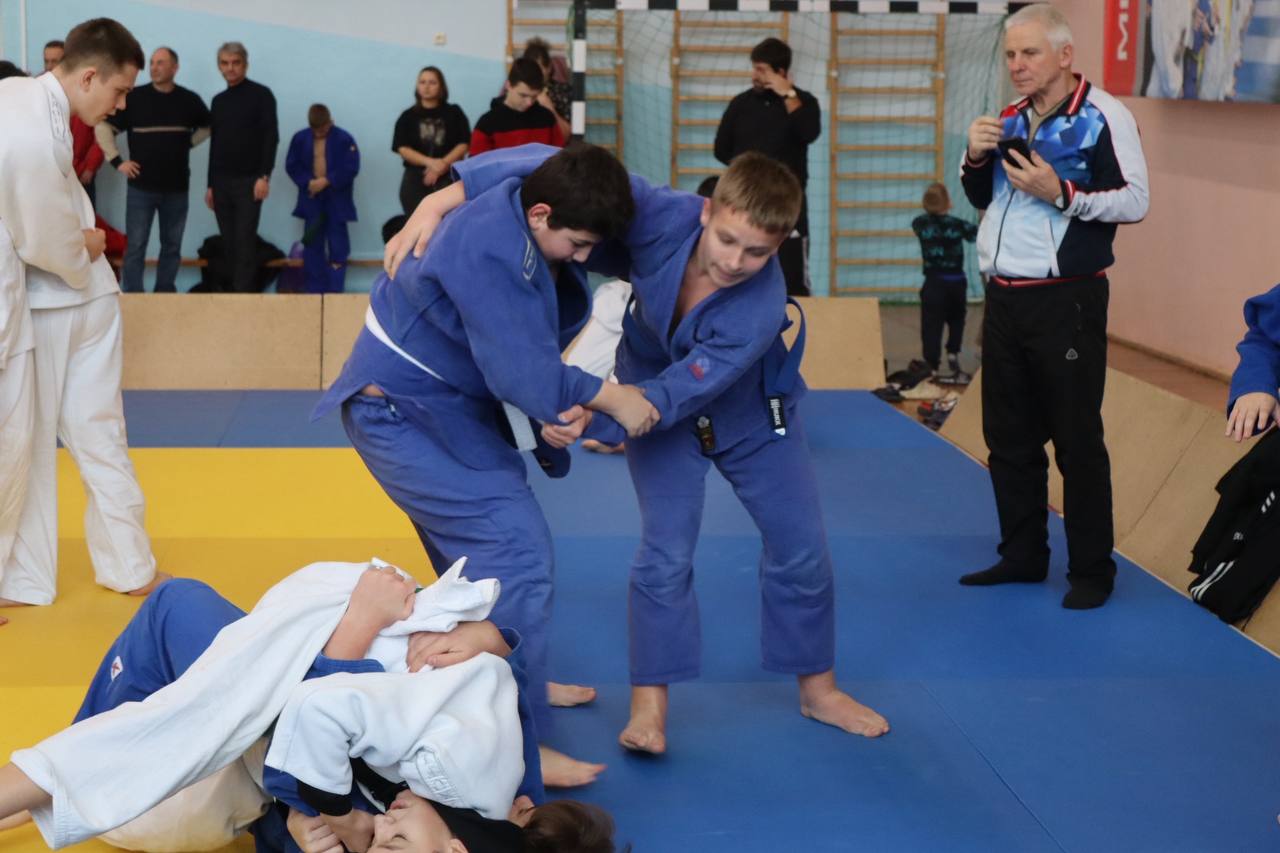 Сегодня, 30 ноября 2025 года, в Брянском районе состоялся XIV Международный турнир по дзюдо, посвященный памяти Заслуженного работника сельского хозяйства Российской Федерации Александра Ивановича Миненко Сегодня, 30 ноября 2025 года, в Брянском районе состоялся XIV Международный турнир по дзюдо, посвященный памяти Заслуженного работника сельского хозяйства Российской Федерации Александра Ивановича Миненко