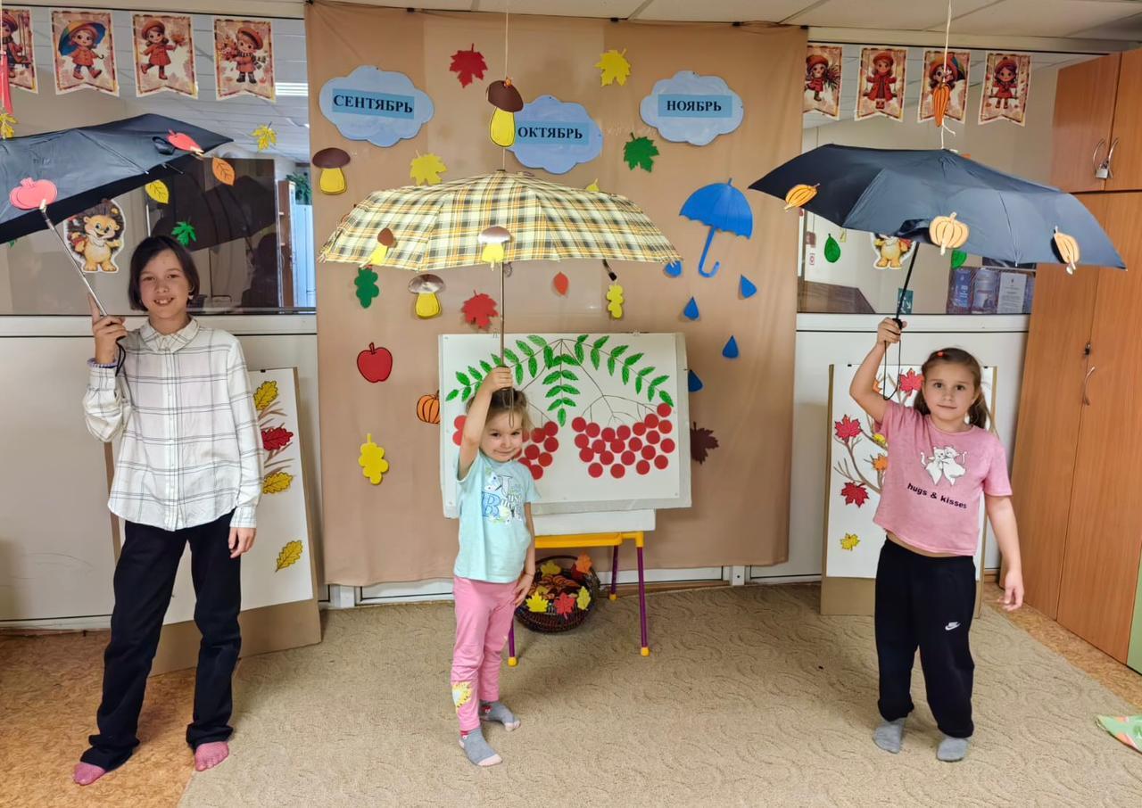 Заглянул сегодня праздник в каждый дом Заглянул сегодня праздник в каждый дом