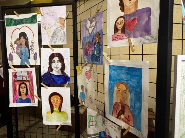 Сегодня, 30 ноября, в День матери в Брянске стартовало голосование за лучшего участника конкурса «Моя милая мама» Сегодня, 30 ноября, в День матери в Брянске стартовало голосование за лучшего участника конкурса «Моя милая мама»