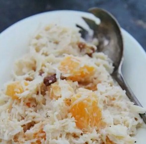 Праздничный салат с апельсином и сельдереем: оригинальный десерт для вашего стола