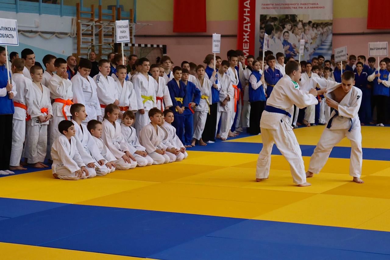 Сегодня, 30 ноября 2025 года, в Брянском районе состоялся XIV Международный турнир по дзюдо, посвященный памяти Заслуженного работника сельского хозяйства Российской Федерации Александра Ивановича Миненко Сегодня, 30 ноября 2025 года, в Брянском районе состоялся XIV Международный турнир по дзюдо, посвященный памяти Заслуженного работника сельского хозяйства Российской Федерации Александра Ивановича Миненко