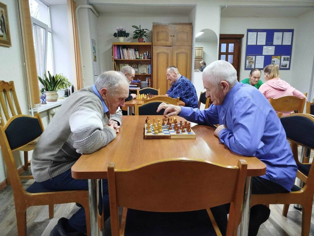 Игра в шахматы - одно из самых любимых увлечений для проживающих в нашем учреждении