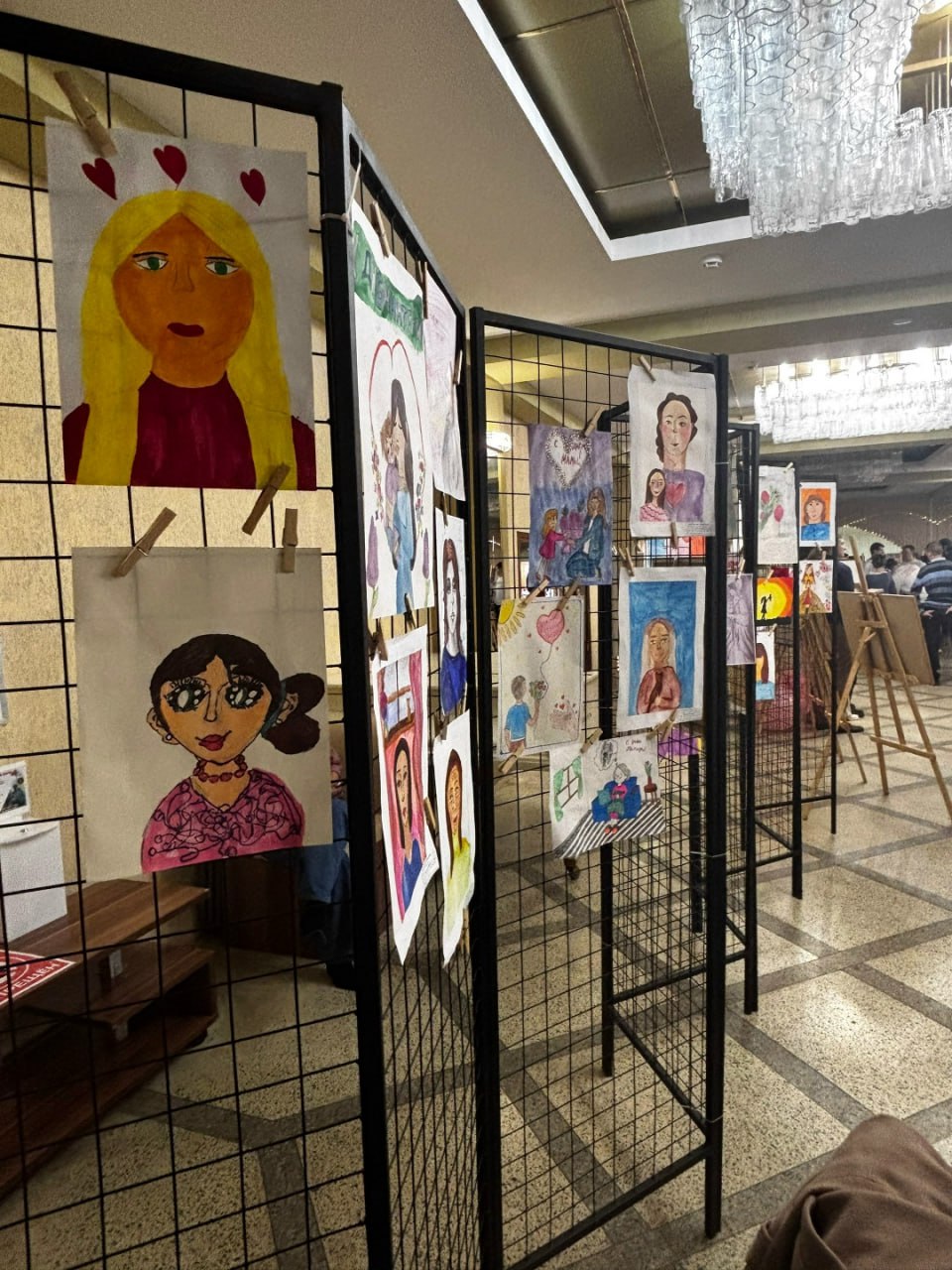 Сегодня, 30 ноября, в День матери в Брянске стартовало голосование за лучшего участника конкурса «Моя милая мама»