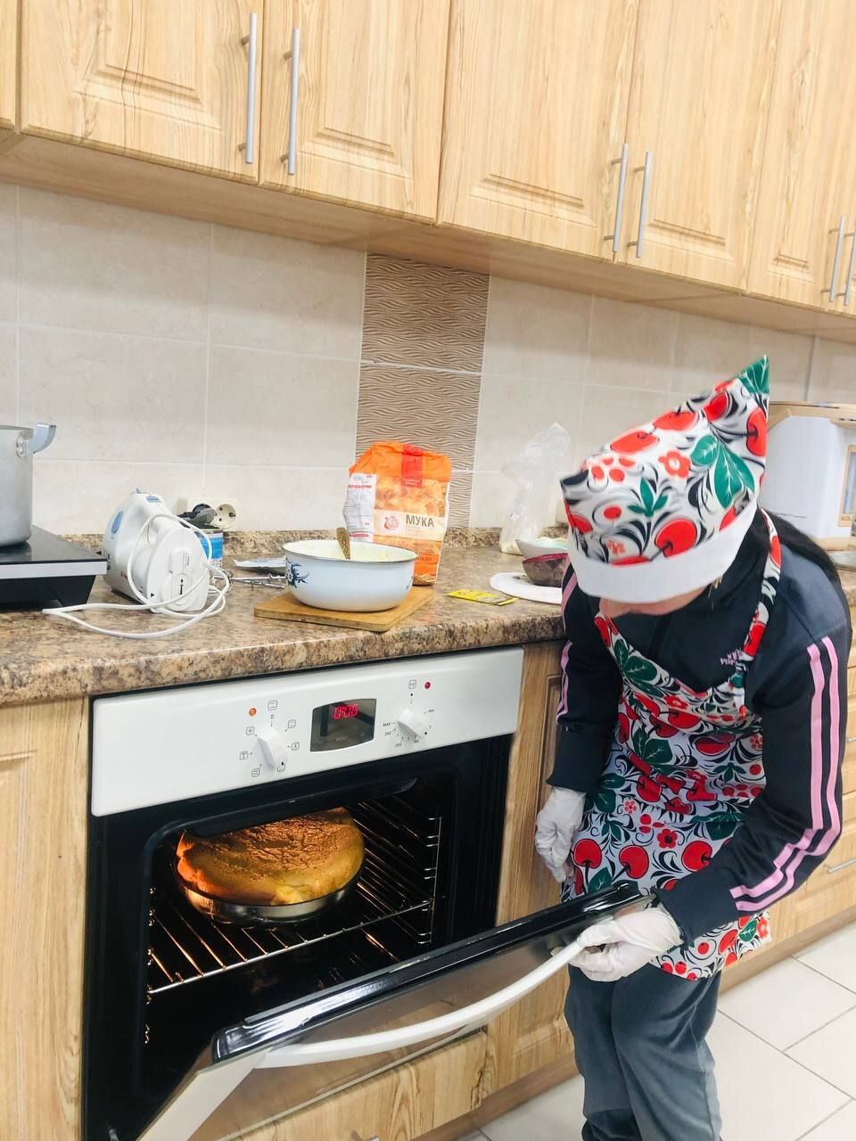 В честь Дня Матери Дарковичском доме-интернате для престарелых и инвалидов состоялся кулинарный час, на котором испекли вкусный торт В честь Дня Матери Дарковичском доме-интернате для престарелых и инвалидов состоялся кулинарный час, на котором испекли вкусный торт