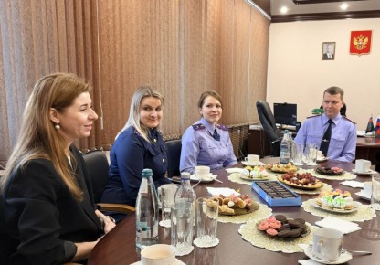 Руководитель следственного управления СК России по Брянской области в преддверии Дня матери встретился с многодетными матерями