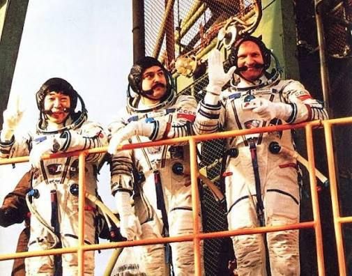 ����� 35 ��� �����, � ������� 1990 ����, ���������� �������, �������� ��������� �������� � ������� �������