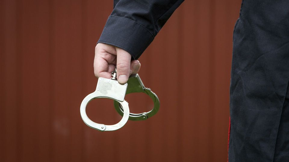 Жительница Брянска нашла телефон и стала фигуранткой уголовного дела