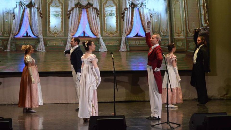 "Евгений Онегин" по Пушкинской карте: школьники Бежицкого района прикоснулись к классике