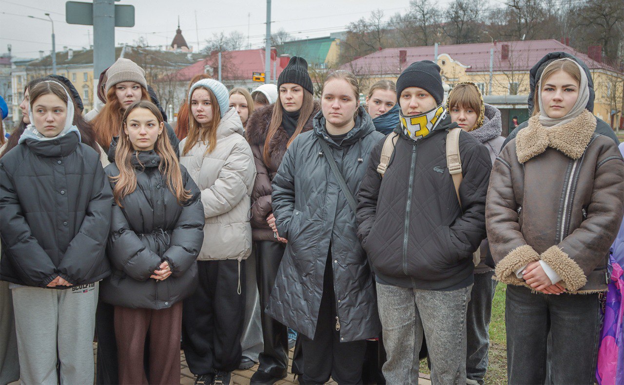 В Брянске открыли крест памяти воинам-защитникам Отечества