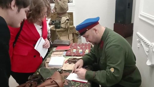 Сегодня подводим итоги фестиваля школьных театров "Классика в классы", посвященного 80-летию Победы в Великой Отечественной войне 1941-1945 гг. и году Защитника Отечества