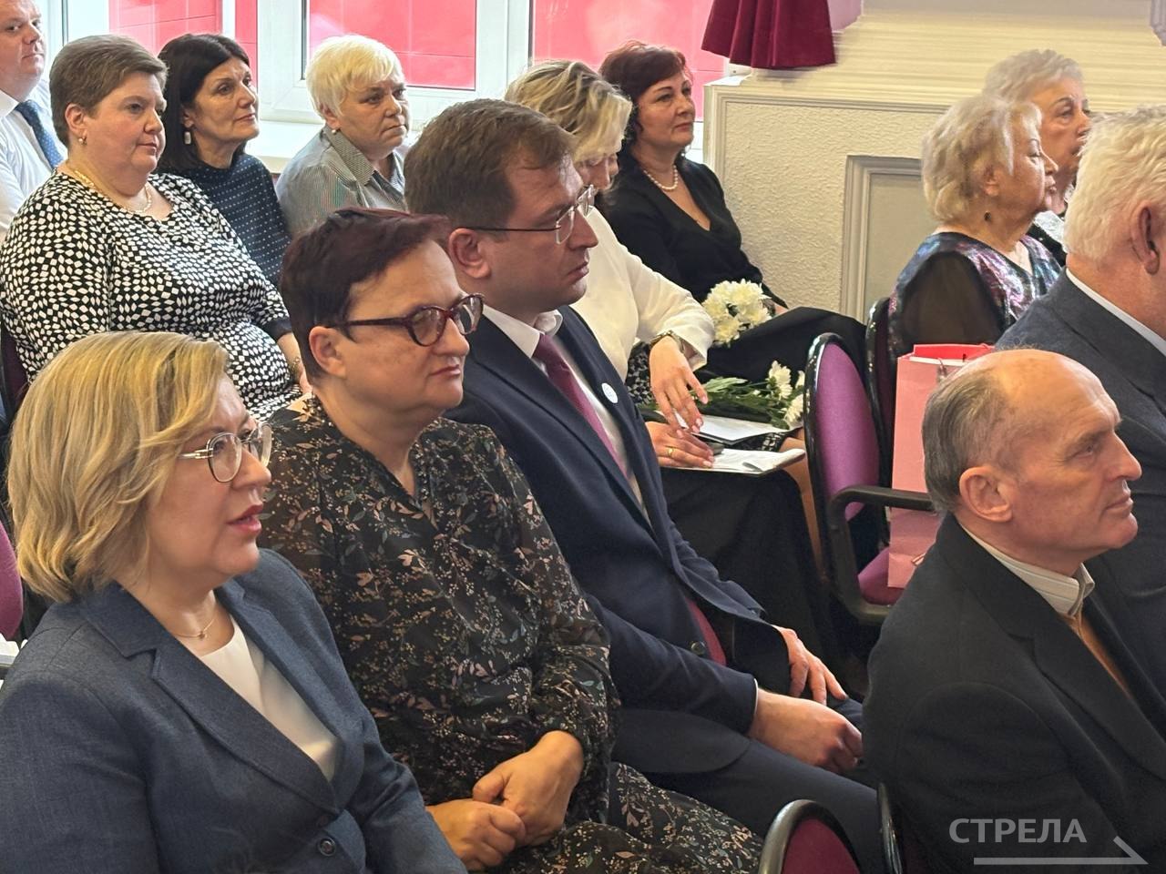 В Брянске 5 декабря прошло торжественное мероприятие в честь 95-летия одного из медицинских учебных заведений — Брянского базового медицинского колледжа В Брянске 5 декабря прошло торжественное мероприятие в честь 95-летия одного из медицинских учебных заведений — Брянского базового медицинского колледжа