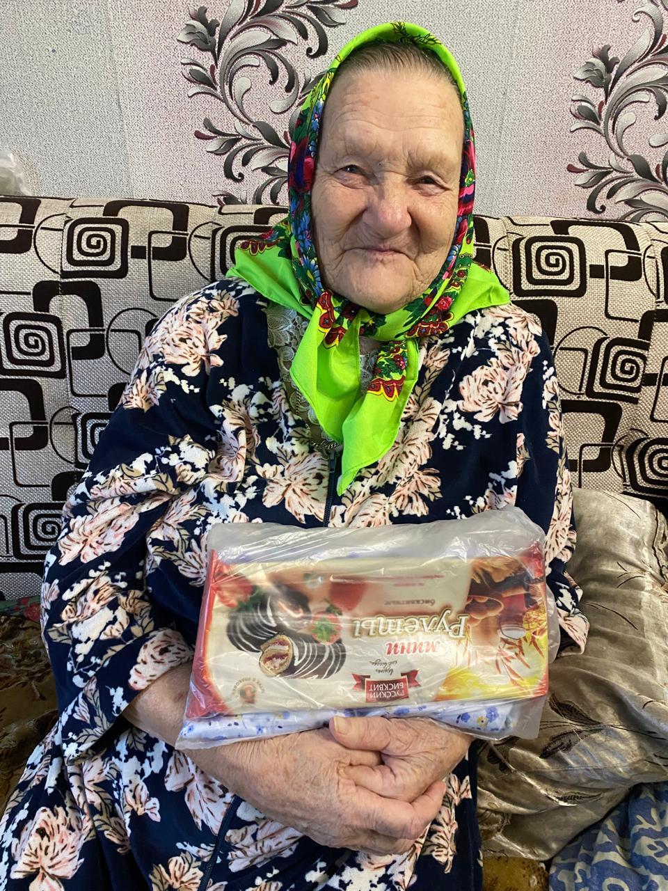 Сегодня свой 85-летний юбилей отмечает получательница социальных услуг Аниканова Татьяна Алексеевна