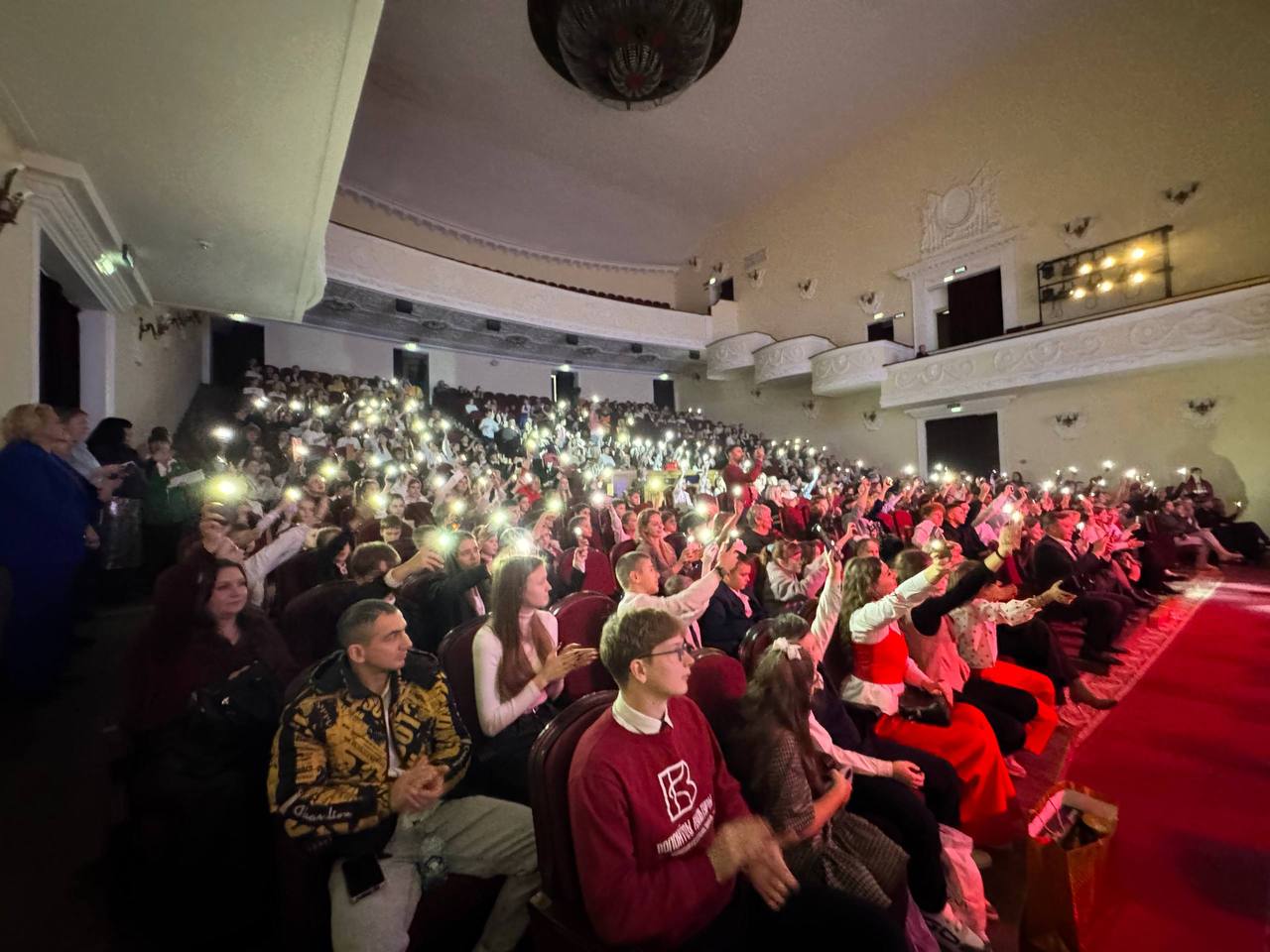 Подведены итоги конкурсного направления Фестиваля школьных театров «Классика в классы», посвященного 80-летию Великой Победы Подведены итоги конкурсного направления Фестиваля школьных театров «Классика в классы», посвященного 80-летию Великой Победы