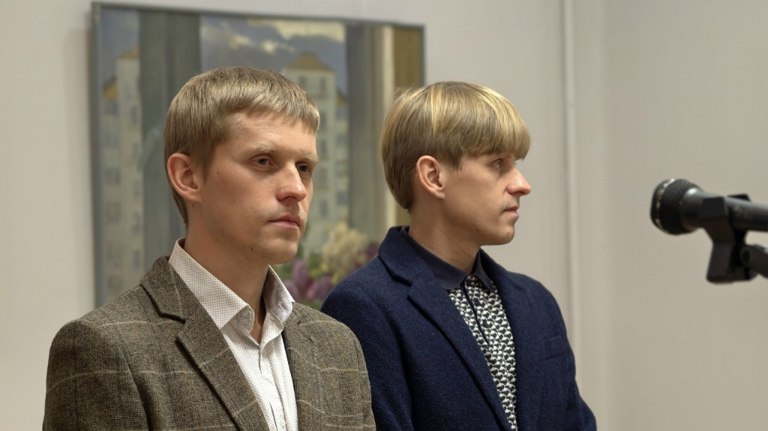 В Брянске открылась выставка братьев Щемелинских «Грани творчества»