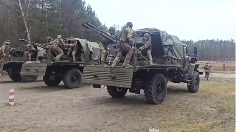 В небе чисто: бойцы «БАРС-Брянск» получили оружие для уничтожения БПЛА