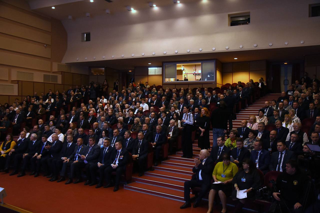 В стенах губернаторского Дворца имени Ю.А.Гагарина: «Единая Россия» подвела итоги года