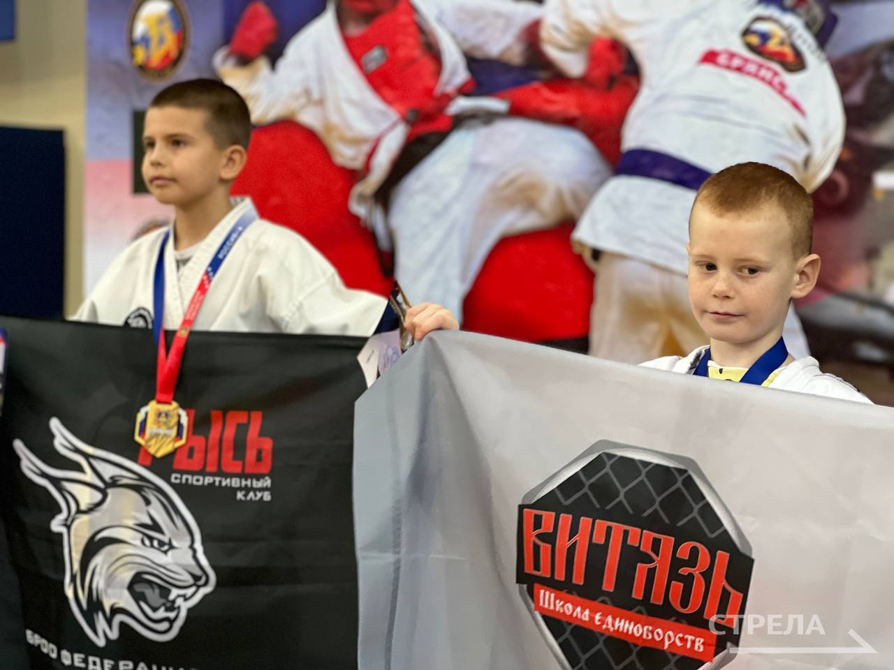 В Брянске во Дворце единоборств развернулись жаркие поединки В Брянске во Дворце единоборств развернулись жаркие поединки