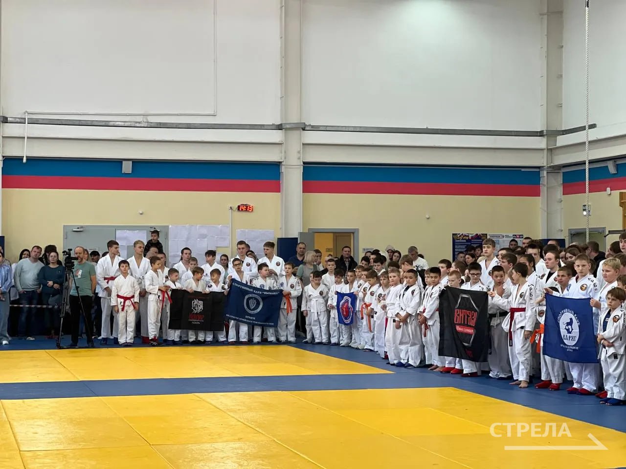В Брянске прошла торжественная церемония открытия регионального турнира по армейскому рукопашному бою В Брянске прошла торжественная церемония открытия регионального турнира по армейскому рукопашному бою